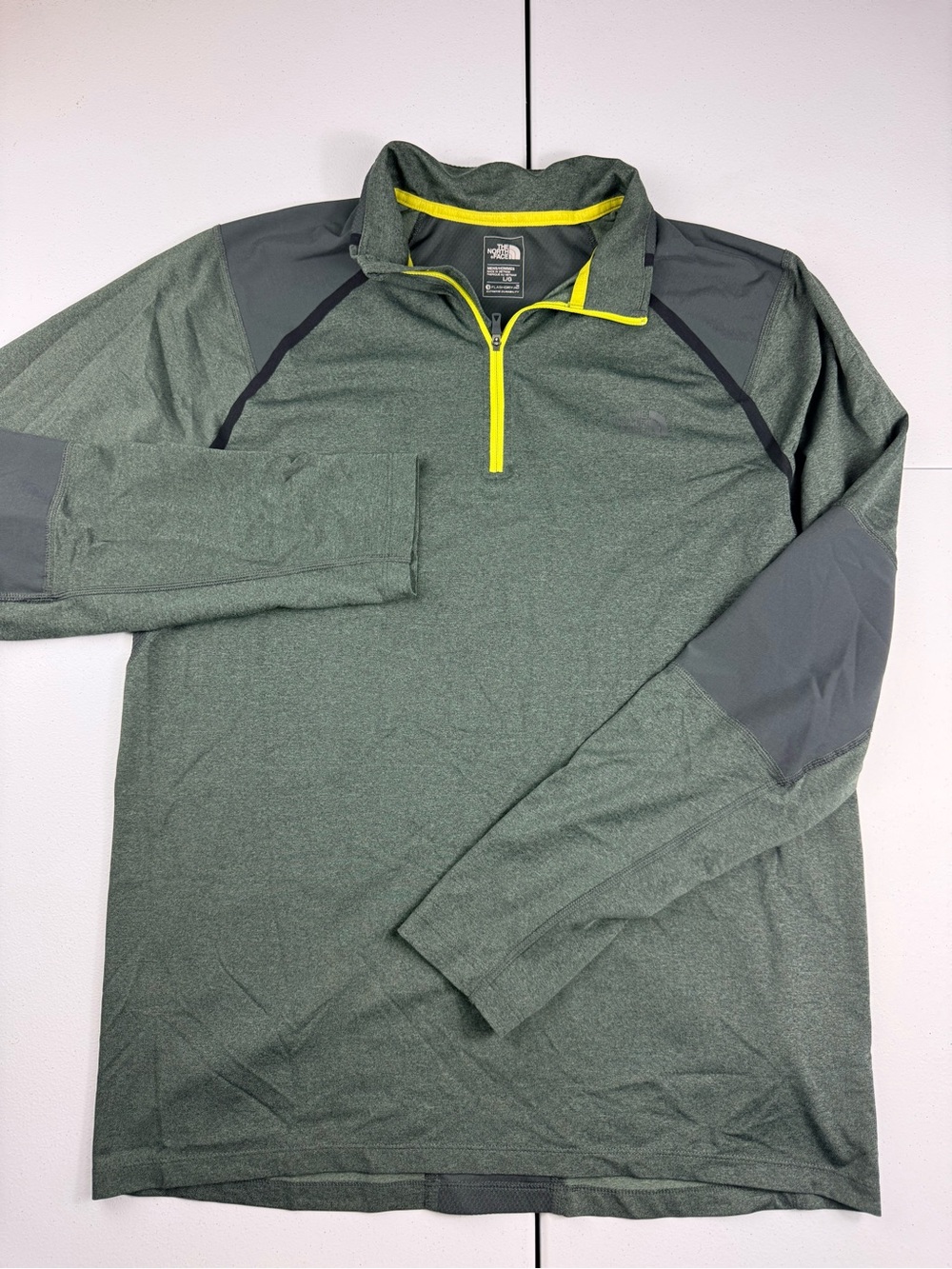 The North Face Men's Green Quarter-Zip Pullover shirt
